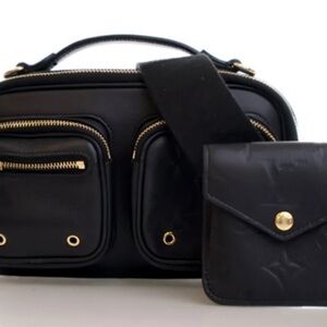 EUC Louis Vuitton Black Calfskin
Utility Crossbody